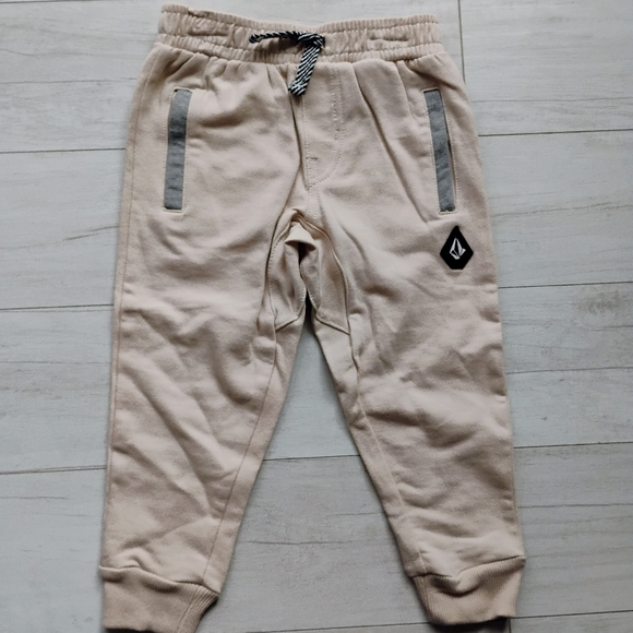 VOLCOM NEW Raglan Crewneck Sweatshirt,Sweatpants & Beanie - Picture 5 of 15